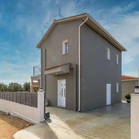 Taras Villa *